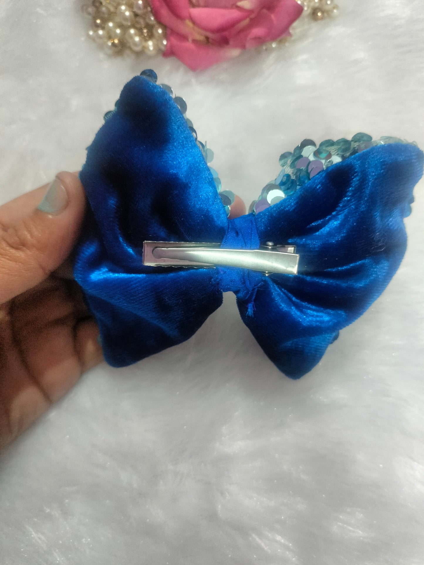 Shiny đź’™ đź’™ Sequin Medium Hair Bow