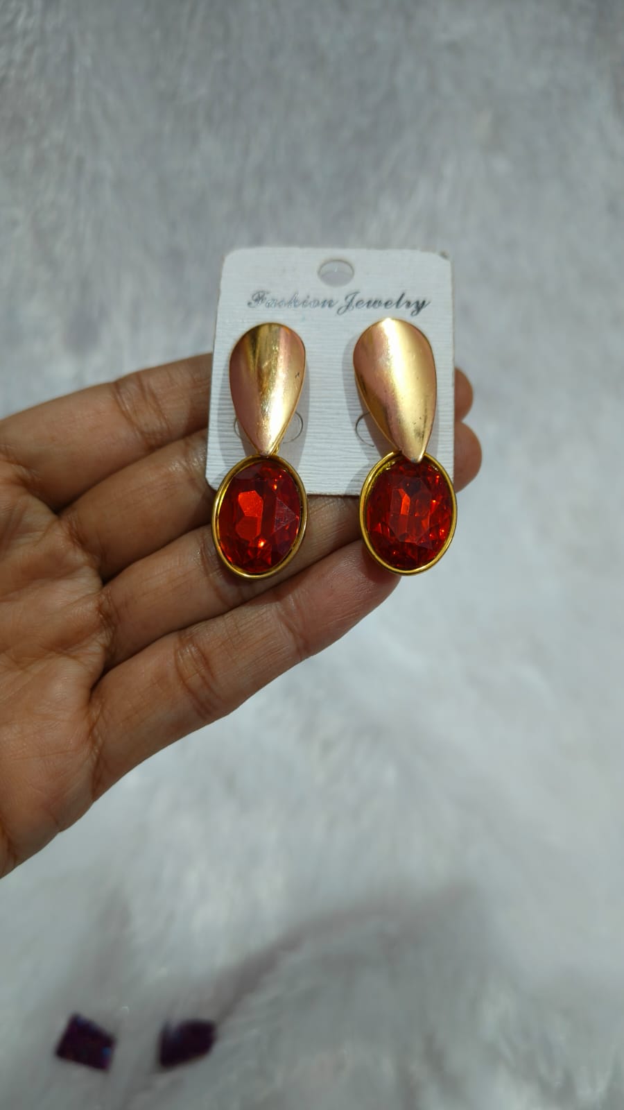 Elegant Red 🍒 🍒 Stone & Gold-Plated Earrings