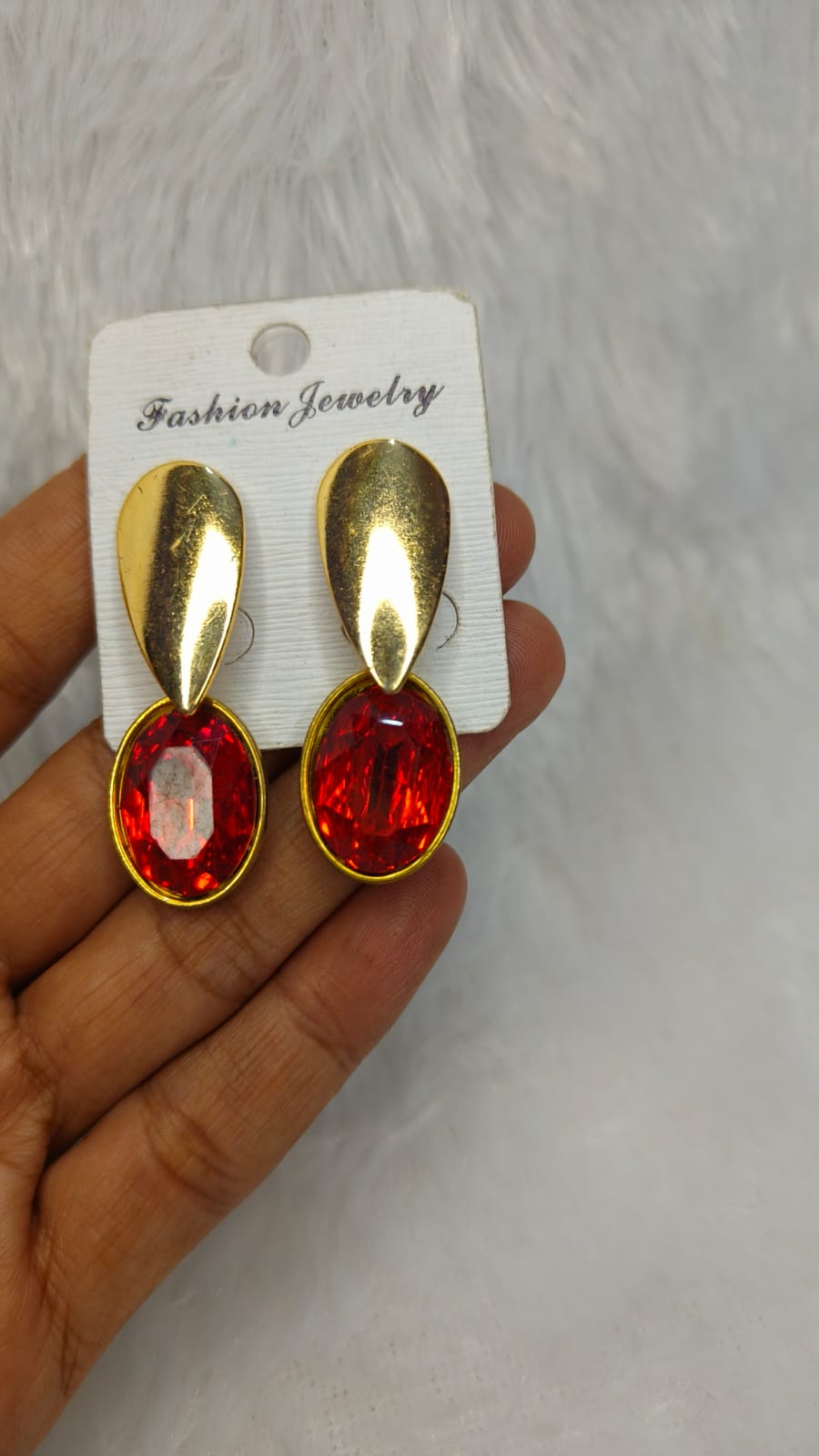 Elegant Red 🍒 🍒 Stone & Gold-Plated Earrings