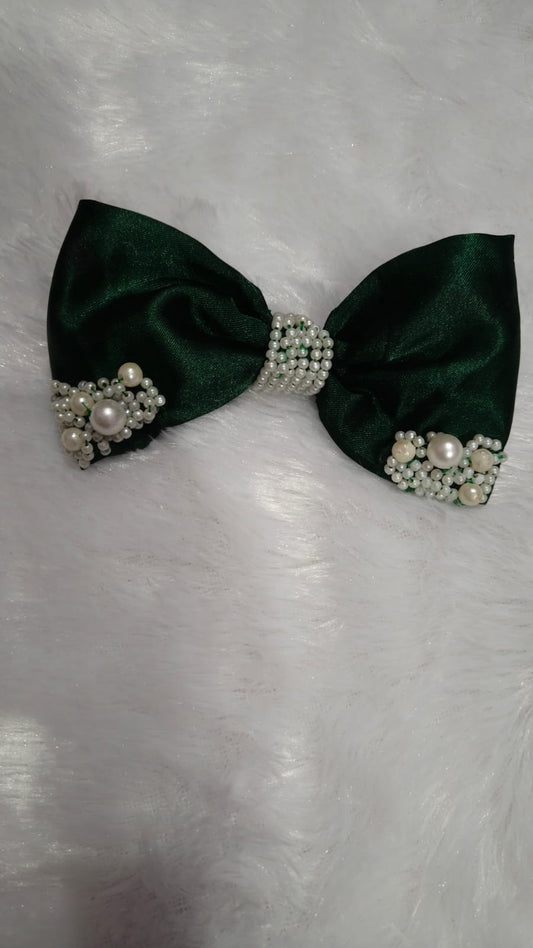 Pearl💖💖💚 embellished Green 💚 hair bow